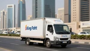 شاحنة نقل عفش في شوارع الرياض